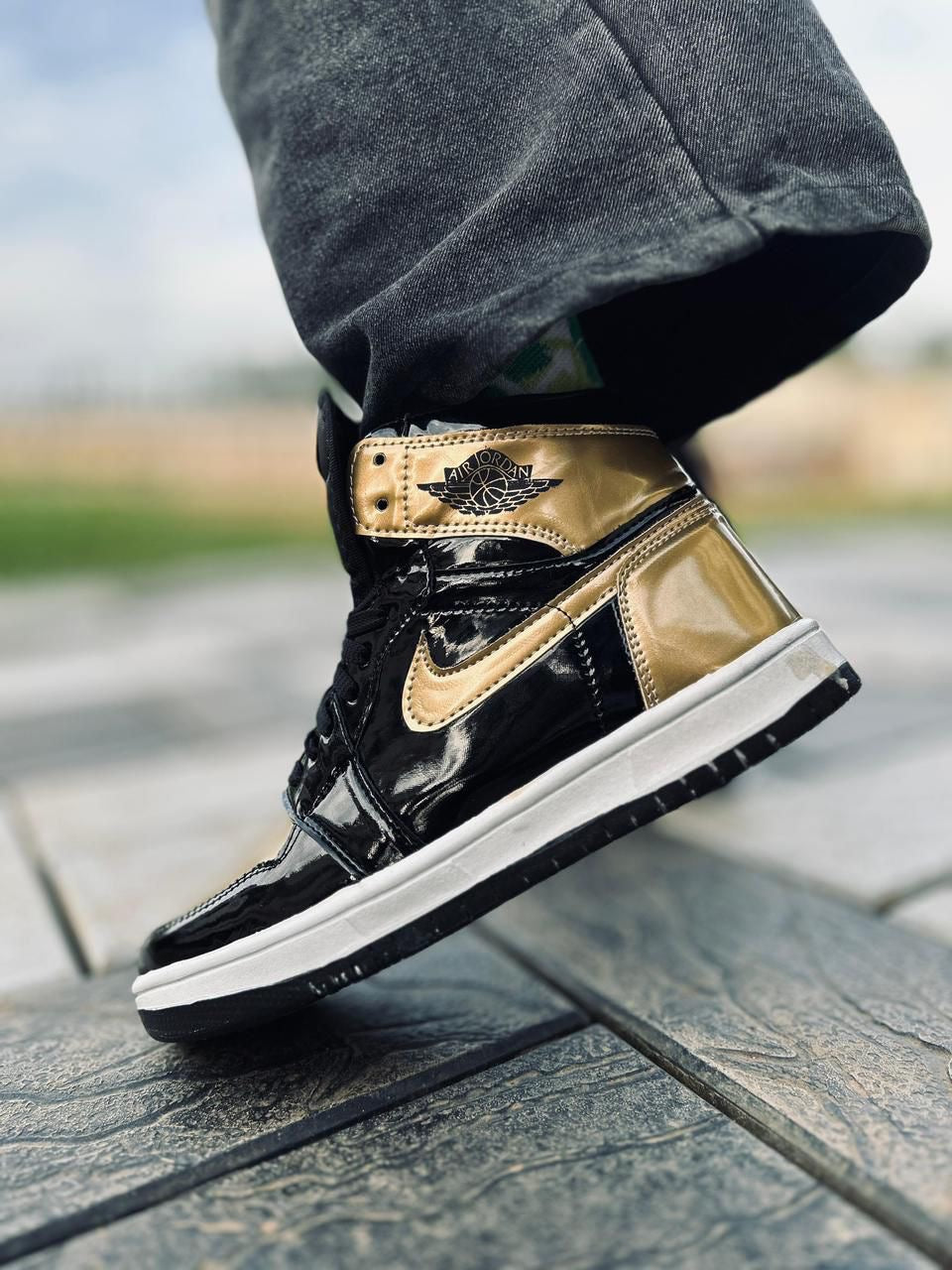 Nike Air Jordan One High Black Gold