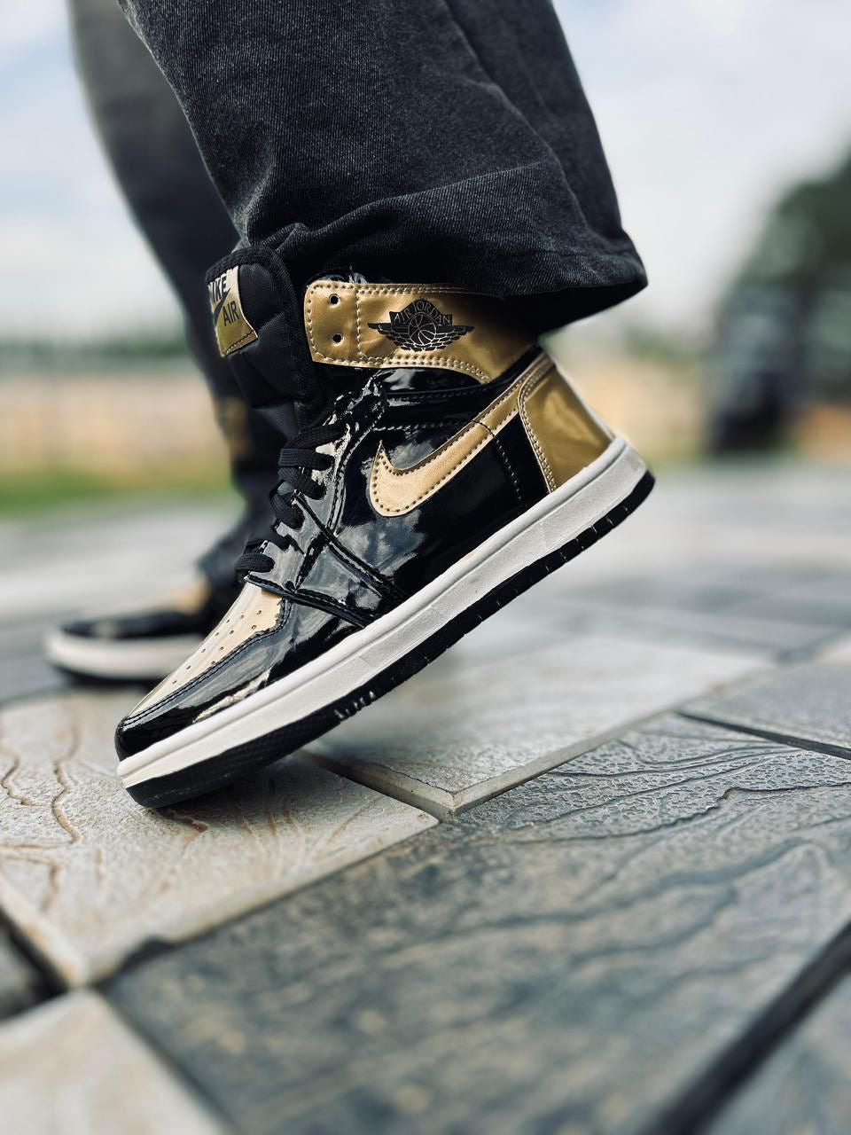 Nike Air Jordan One High Black Gold