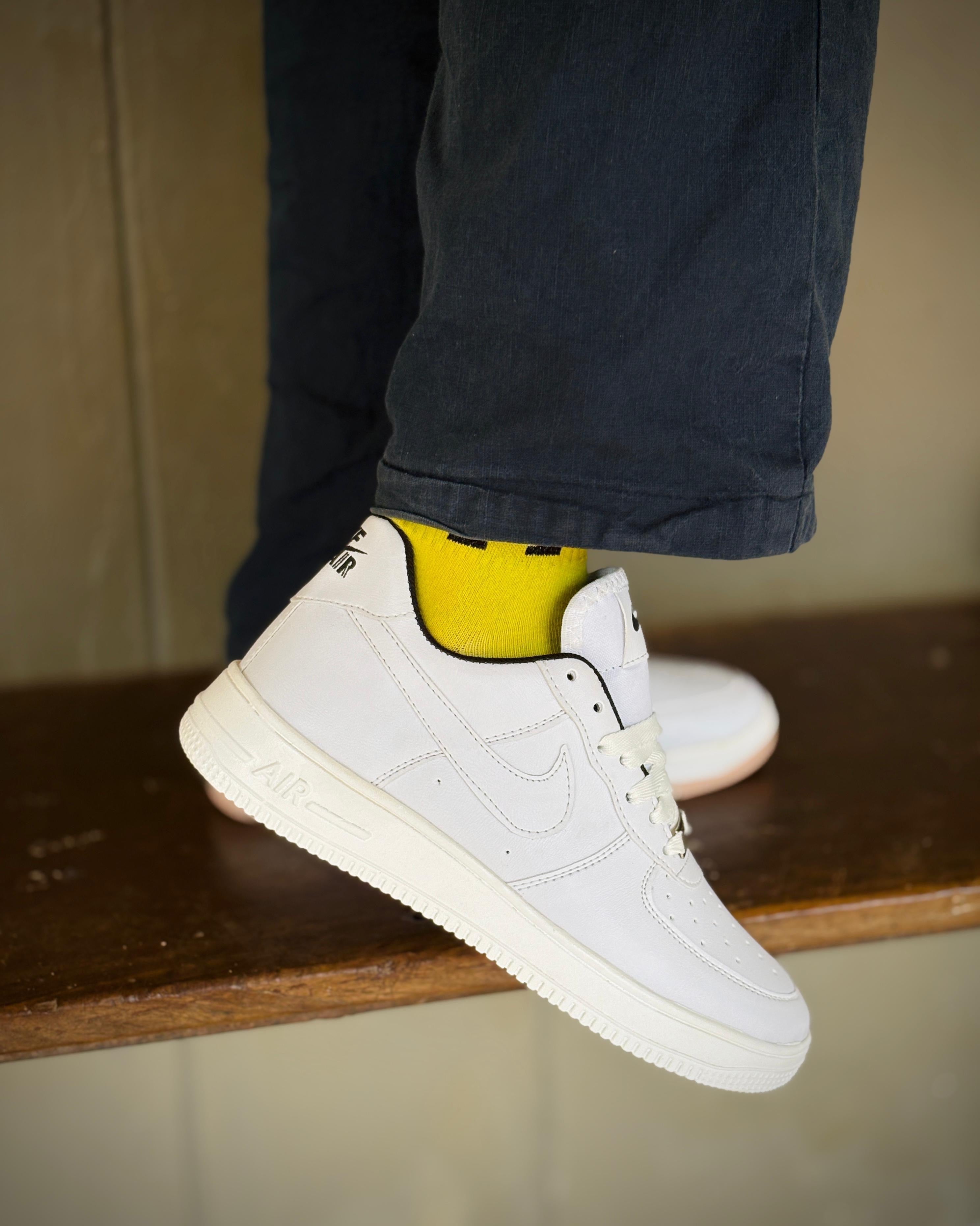 Classic White Low-Top Sneakers – Premium Comfort & Everyday Style